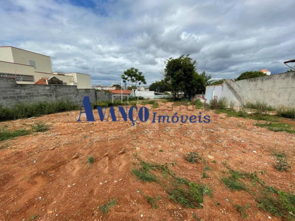 Terreno à Venda, 900 m² em Anhangabaú - Jundiaí