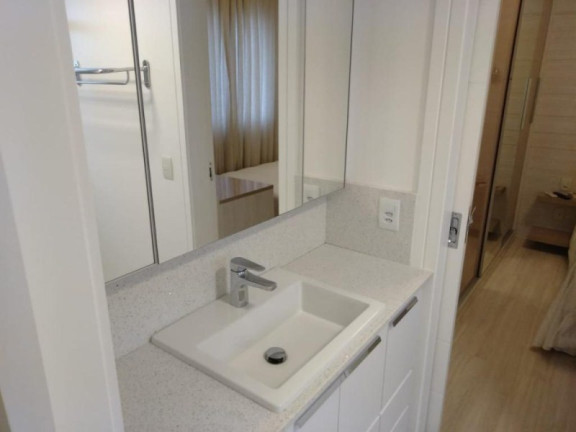 Imagem Imóvel com 3 Quartos à Venda, 142 m² em Centro - Balneário Camboriú Imagem Imóvel com 3 Quartos à Venda, 142 m² em Centro - Balneário Camboriú
