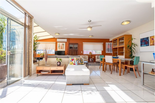 Imagem Imóvel com 5 Quartos à Venda, em Canasvieiras - Florianópolis Imagem Imóvel com 5 Quartos à Venda, em Canasvieiras - Florianópolis