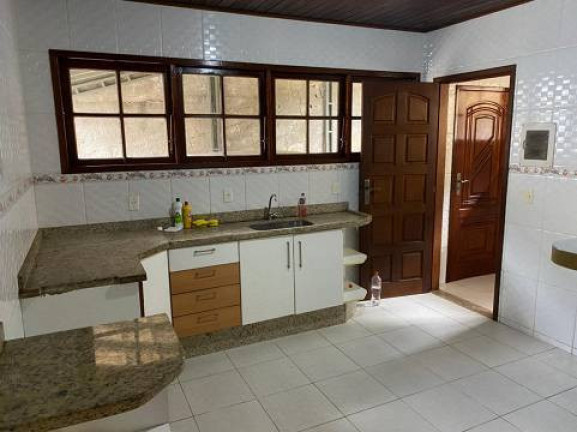 Imagem Casa com 3 Quartos à Venda, 500 m² em Cascatinha - Nova Friburgo Imagem Casa com 3 Quartos à Venda, 500 m² em Cascatinha - Nova Friburgo