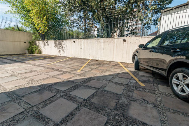 Imagem Imóvel com 3 Quartos à Venda, em Moinhos De Vento - Porto Alegre Imagem Imóvel com 3 Quartos à Venda, em Moinhos De Vento - Porto Alegre