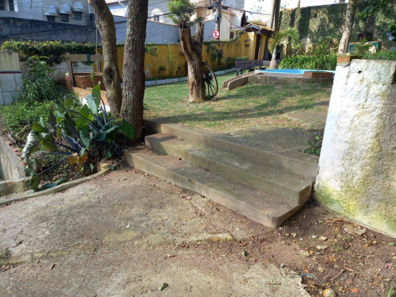 Imagem Casa com 4 Quartos à Venda, 750 m² em Jardim Marilu - Carapicuíba