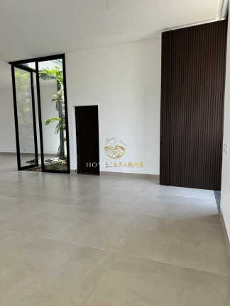Imagem Casa com 4 Quartos à Venda, 480 m² em Loteamento Portal Do Sol I - Goiânia