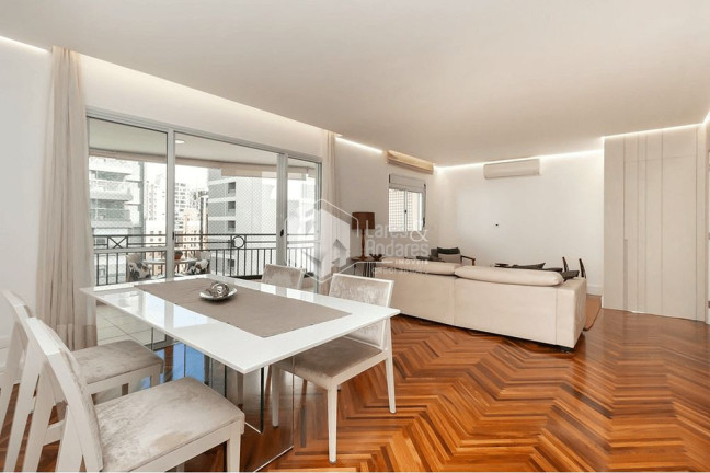 Imagem Apartamento com 2 Quartos à Venda, 126 m² em Moema - São Paulo Imagem Apartamento com 2 Quartos à Venda, 126 m² em Moema - São Paulo