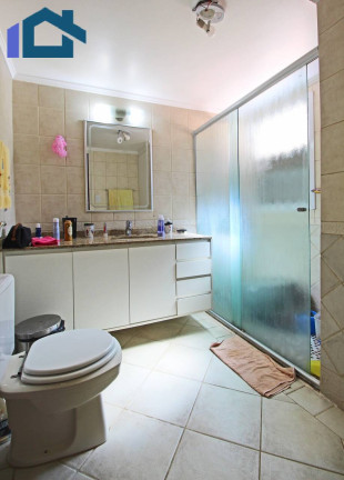 Imagem Sobrado com 3 Quartos à Venda, 179 m² em Cristal - Porto Alegre