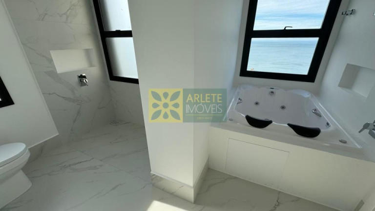 Imagem Apartamento com 4 Quartos à Venda, 180 m² em Meia Praia - Itapema Imagem Apartamento com 4 Quartos à Venda, 180 m² em Meia Praia - Itapema