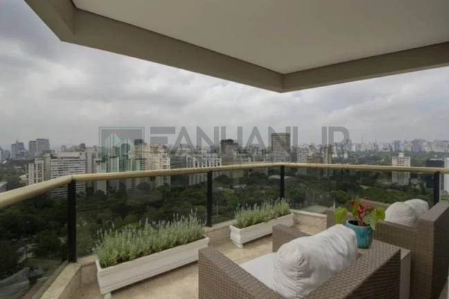 Imóvel com 4 Quartos à Venda, 580 m² em Jardim Europa - São Paulo