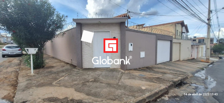 Imagem Casa com 3 Quartos à Venda, em Planalto - Montes Claros Imagem Casa com 3 Quartos à Venda, em Planalto - Montes Claros