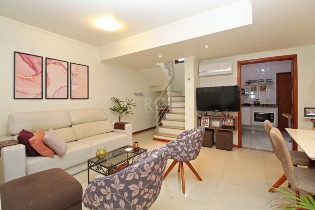 Casa de Condomínio com 3 Quartos à Venda, 172 m² em Medianeira - Porto Alegre