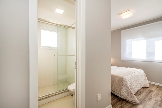 Imagem Apartamento com 1 Quarto à Venda, 45 m² em Menino Deus - Porto Alegre Imagem Apartamento com 1 Quarto à Venda, 45 m² em Menino Deus - Porto Alegre