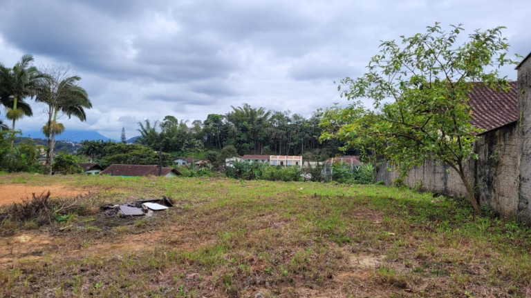 Imagem Terreno à Venda, 912 m² em Santa Catarina - Joinville