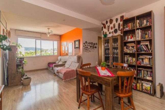 Imagem Apartamento com 3 Quartos à Venda, 81 m² em Porto Alegre Imagem Apartamento com 3 Quartos à Venda, 81 m² em Porto Alegre