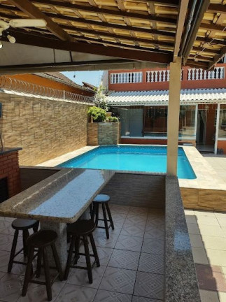 Imagem Sobrado com 4 Quartos à Venda, 310 m² em Ocian - Praia Grande