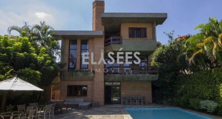 Sobrado com 4 Quartos à Venda, 584 m² em Jardim Guedala - São Paulo