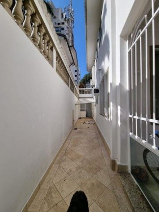 Imagem Casa com 3 Quartos à Venda, 195 m² em Gonzaga - Santos