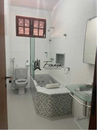 Imagem Imóvel com 3 Quartos para Alugar, 186 m² em Camboinhas - Niterói