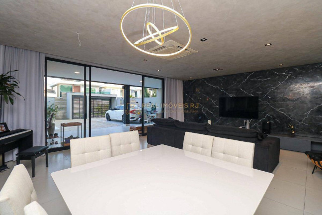 Imagem Casa com 6 Quartos à Venda, 600 m² em Recreio Dos Bandeirantes - Rio De Janeiro Imagem Casa com 6 Quartos à Venda, 600 m² em Recreio Dos Bandeirantes - Rio De Janeiro