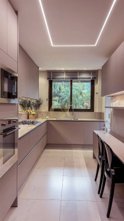 Imagem Apartamento com 4 Quartos à Venda, 280 m² em América - Joinville