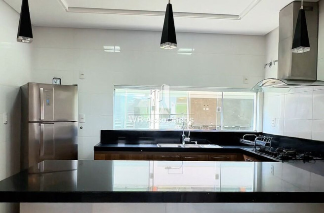 Imagem Casa com 8 Quartos à Venda, 2.200 m² Imagem Casa com 8 Quartos à Venda, 2.200 m²