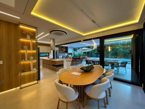 Imagem Casa com 6 Quartos à Venda, 455 m² em Riviera Módulo 11 - Bertioga Imagem Casa com 6 Quartos à Venda, 455 m² em Riviera Módulo 11 - Bertioga