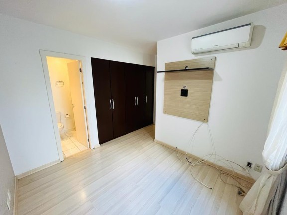 Imagem Imóvel com 3 Quartos à Venda, em Vila Ipiranga - Porto Alegre Imagem Imóvel com 3 Quartos à Venda, em Vila Ipiranga - Porto Alegre