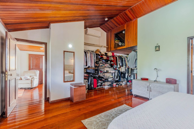 Imagem Casa com 3 Quartos à Venda, 385 m² em Agronomia - Porto Alegre Imagem Casa com 3 Quartos à Venda, 385 m² em Agronomia - Porto Alegre