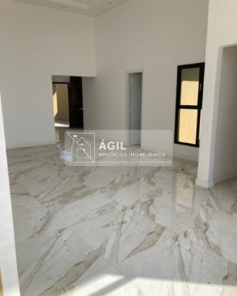 Imagem Casa com 3 Quartos à Venda, em Condomínio Terras Do Vale - Caçapava Imagem Casa com 3 Quartos à Venda, em Condomínio Terras Do Vale - Caçapava