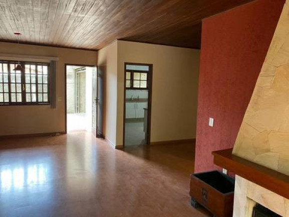 Imagem Casa com 3 Quartos à Venda, 500 m² em Cascatinha - Nova Friburgo Imagem Casa com 3 Quartos à Venda, 500 m² em Cascatinha - Nova Friburgo