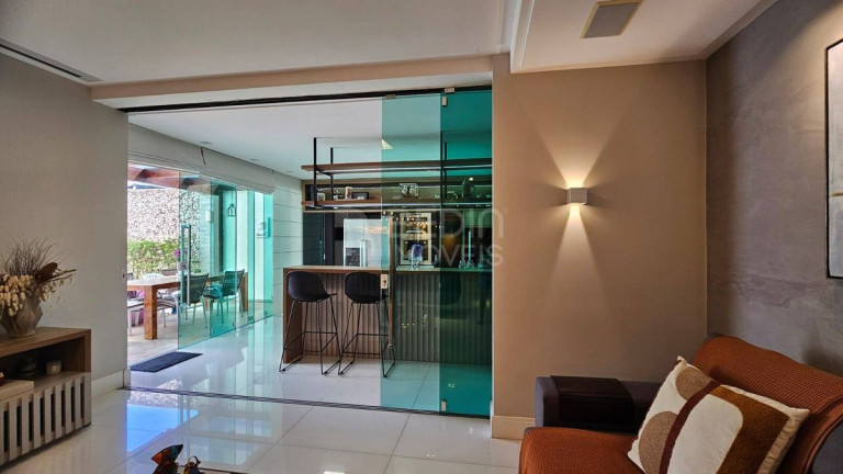 Imagem Apartamento com 3 Quartos à Venda, 177 m² em Centro - Balneário Camboriú Imagem Apartamento com 3 Quartos à Venda, 177 m² em Centro - Balneário Camboriú