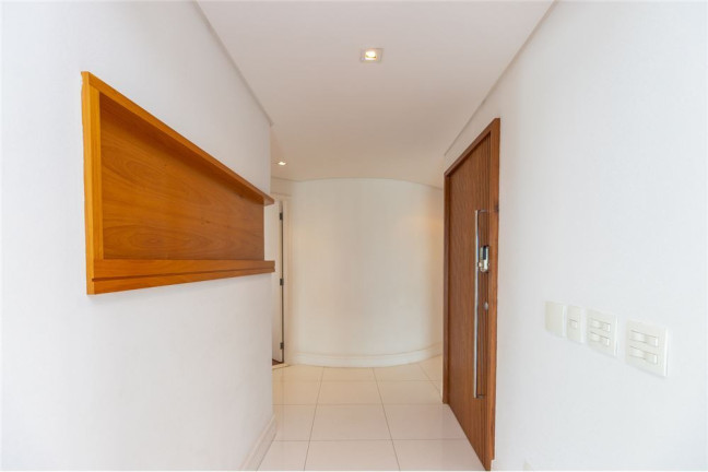 Imagem Imóvel com 4 Quartos à Venda, em Moema - São Paulo Imagem Imóvel com 4 Quartos à Venda, em Moema - São Paulo