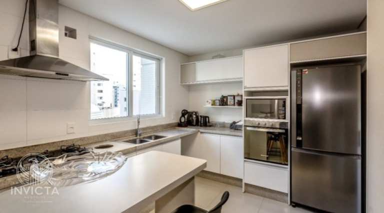Imagem Apartamento com 4 Quartos à Venda, 150 m² em Centro - Balneário Camboriú
