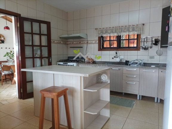 Imagem Casa com 5 Quartos à Venda, 350 m² em Vila Lolly - Campos Do Jordão Imagem Casa com 5 Quartos à Venda, 350 m² em Vila Lolly - Campos Do Jordão