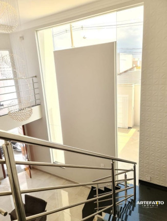 Imagem Sobrado com 3 Quartos à Venda, 205 m² Imagem Sobrado com 3 Quartos à Venda, 205 m²