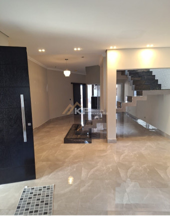 Sobrado com 4 Quartos à Venda, 260 m² em Jardim Califórnia - Ribeirão Preto