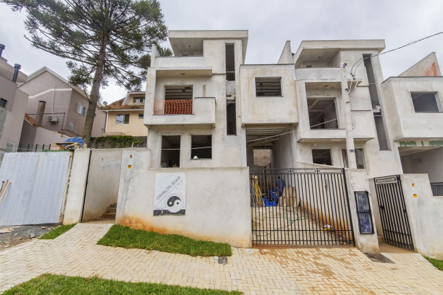 Imagem Casa com 3 Quartos à Venda, 127 m² em Vista Alegre - Curitiba Imagem Casa com 3 Quartos à Venda, 127 m² em Vista Alegre - Curitiba