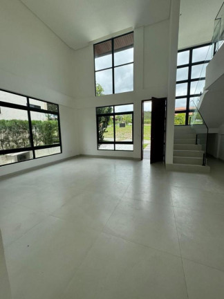Imagem Casa com 3 Quartos à Venda, 260 m² em Gravata - Gravatá