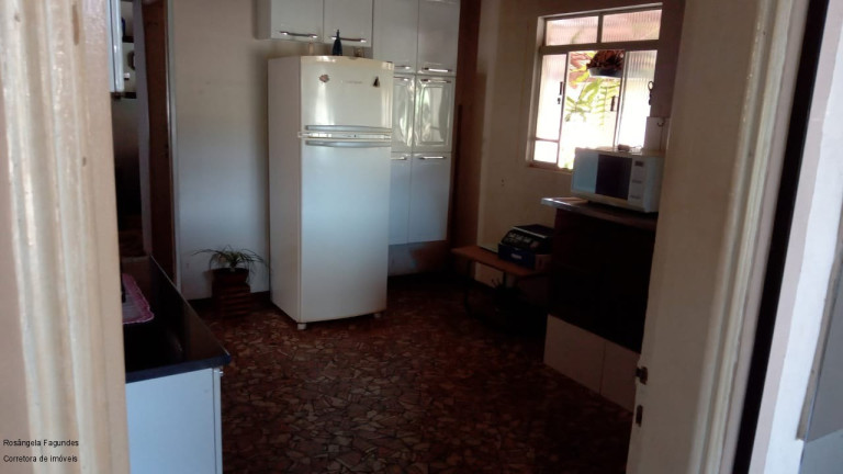 Imagem Imóvel com 3 Quartos à Venda, 100 m² em Coroado - Caldas Imagem Imóvel com 3 Quartos à Venda, 100 m² em Coroado - Caldas