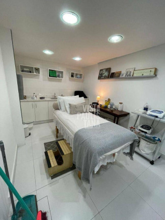 Imagem Casa com 7 Quartos à Venda ou Locação, 200 m² em Itaim Bibi - São Paulo Imagem Casa com 7 Quartos à Venda ou Locação, 200 m² em Itaim Bibi - São Paulo