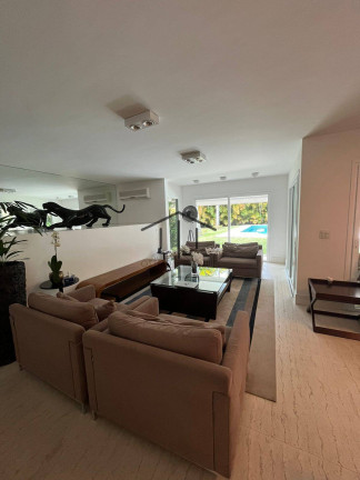 Imagem Casa com 4 Quartos à Venda, 1.052 m² em Alphaville - Santana De Parnaíba Imagem Casa com 4 Quartos à Venda, 1.052 m² em Alphaville - Santana De Parnaíba