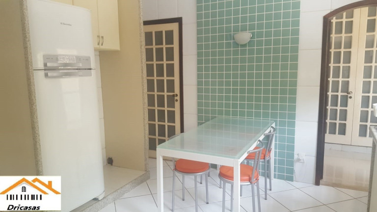 Imagem Casa com 6 Quartos à Venda, em Itacuruçá - Mangaratiba Imagem Casa com 6 Quartos à Venda, em Itacuruçá - Mangaratiba