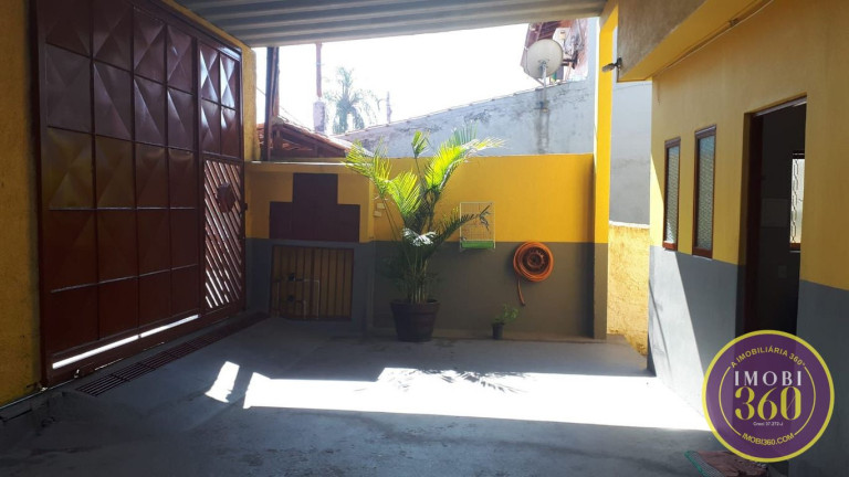 Casa com 3 Quartos à Venda, 200 m² em Vila Carmosina - São Paulo