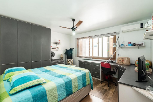 Imagem Apartamento com 3 Quartos à Venda, 226 m² em Petrópolis - Porto Alegre Imagem Apartamento com 3 Quartos à Venda, 226 m² em Petrópolis - Porto Alegre