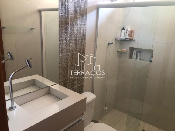 Imagem Imóvel com 2 Quartos à Venda, 205 m² em Roseira - Jundiaí Imagem Imóvel com 2 Quartos à Venda, 205 m² em Roseira - Jundiaí