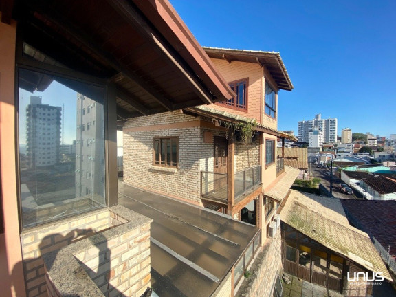 Imagem Casa com 5 Quartos à Venda, 320 m² em Barreiros - São José