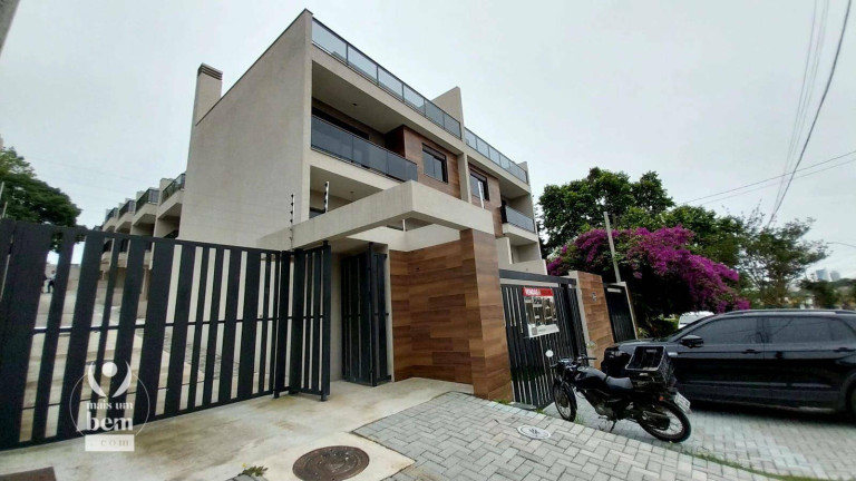 Imagem Sobrado com 3 Quartos à Venda, 166 m² em Bom Retiro - Curitiba
