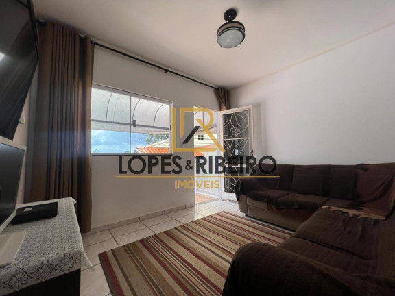 Imagem Casa com 2 Quartos à Venda, 241 m² em Vila Antartica - Botucatu Imagem Casa com 2 Quartos à Venda, 241 m² em Vila Antartica - Botucatu