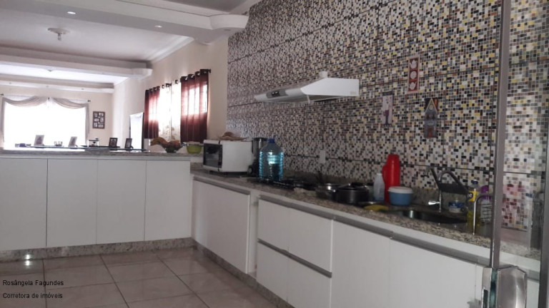Imagem Casa com 3 Quartos à Venda, 240 m² em Centro - Bandeira Do Sul Imagem Casa com 3 Quartos à Venda, 240 m² em Centro - Bandeira Do Sul