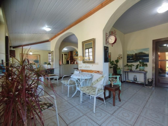 Imagem Casa com 6 Quartos à Venda, 350 m² em Granja Guarani - Teresópolis Imagem Casa com 6 Quartos à Venda, 350 m² em Granja Guarani - Teresópolis