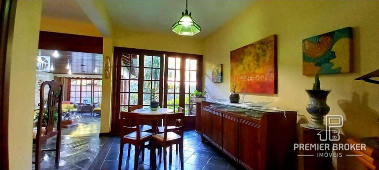 Imagem Casa com 4 Quartos à Venda, 200 m² em Albuquerque - Teresópolis Imagem Casa com 4 Quartos à Venda, 200 m² em Albuquerque - Teresópolis