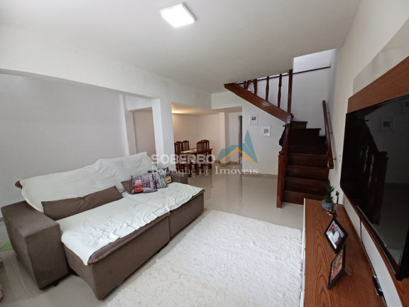 Casa com 3 Quartos à Venda, 300 m² em Granja Guarani - Teresópolis